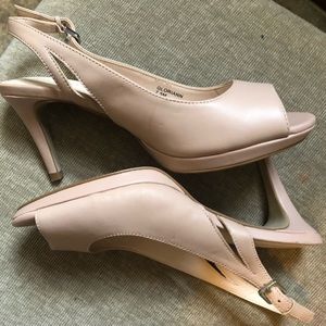 Nude Pumps size 7.5